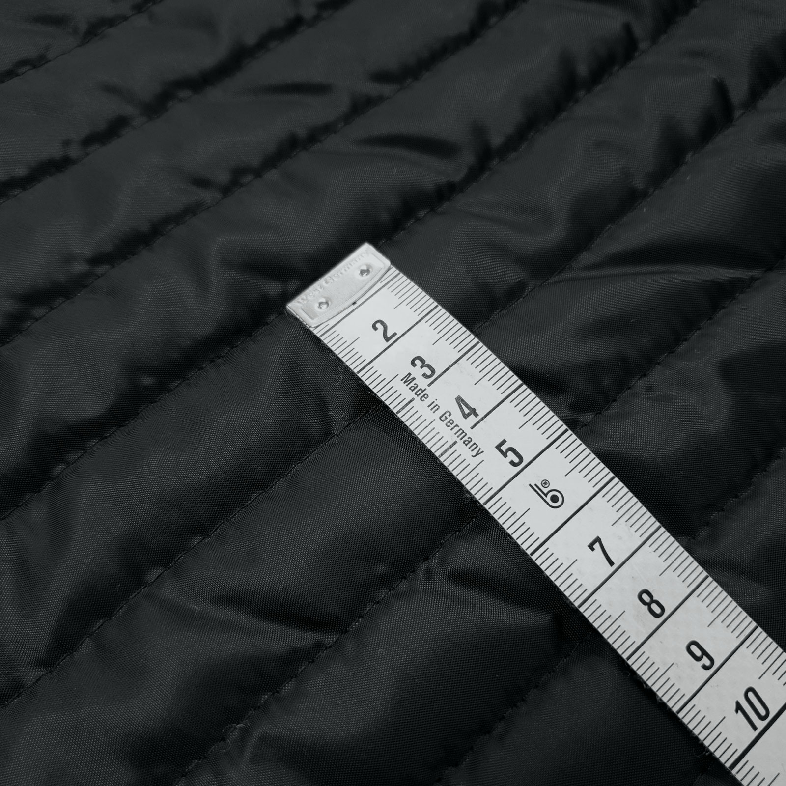 Davie - Canal Quilting / Lengthwise Quilting - Preto